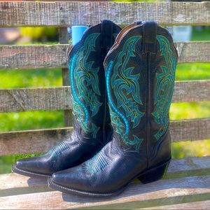 JB Dillon handcrafted all leather boots.